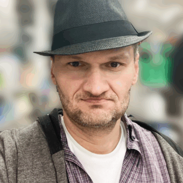 Антон Романов